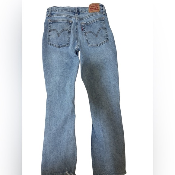 Levi's Women's Light Blue Jeans - Picture 2 of 7